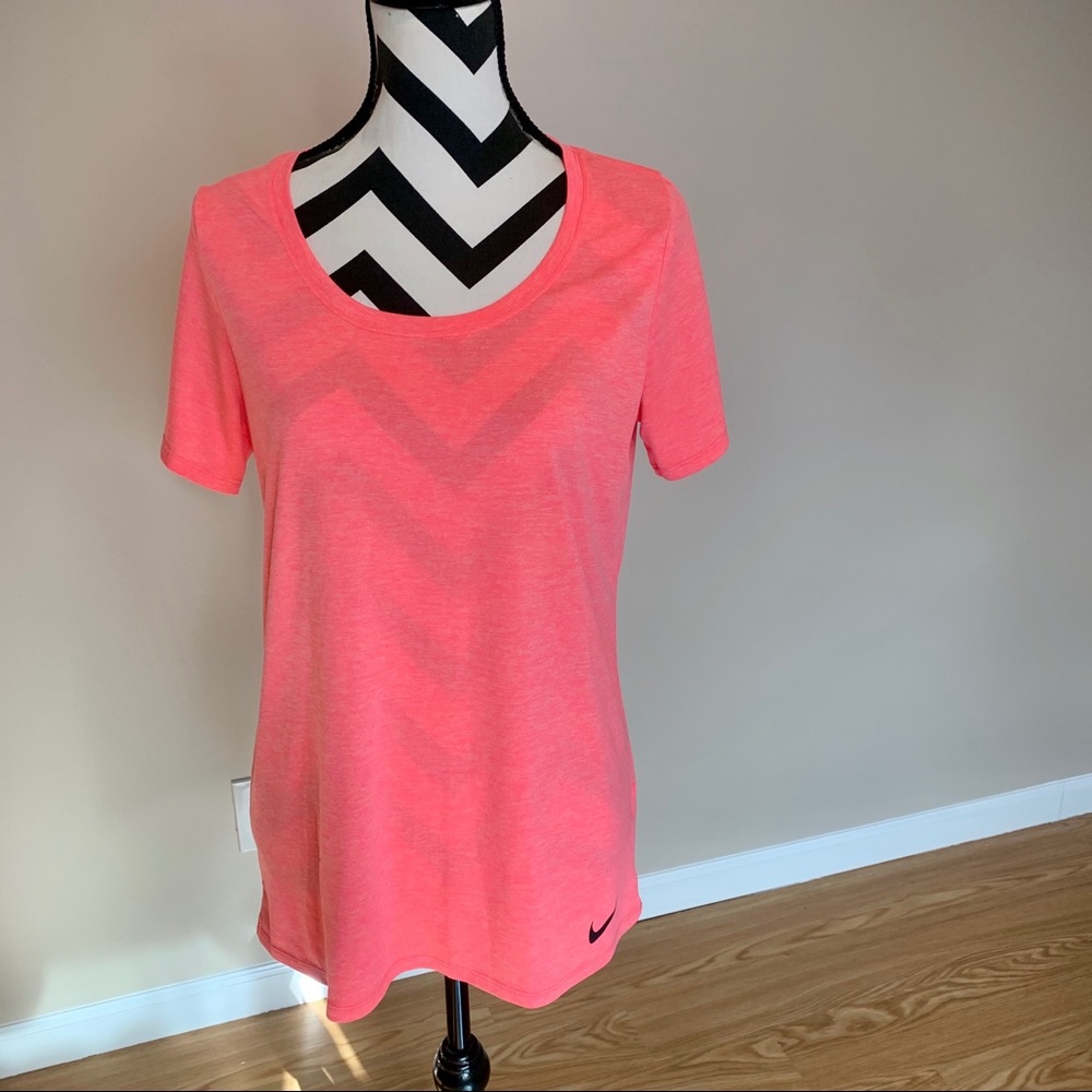 Nike ladies large top
